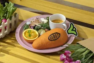 Themed soup, salad, and sandwich (Photo: <a href="https://prtimes.jp/main/html/rd/p/000000366.000012194.html" target="_blank" rel="noreferrer noopener nofollow">PR Times</a>)
