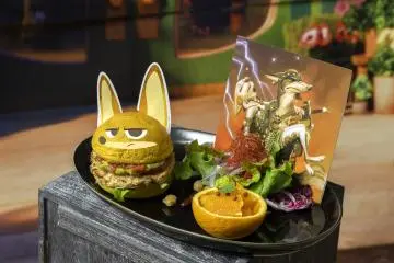 Zootopia themed burger (Photo: <a href="https://prtimes.jp/main/html/rd/p/000000366.000012194.html" target="_blank" rel="noreferrer noopener nofollow">PR Times</a>)