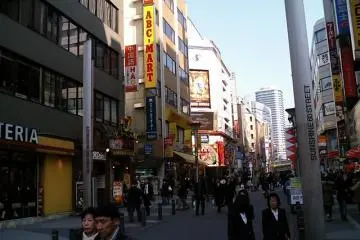 Sunshine 60 Street has it all (Photo:  Sunshine 60 Street – <a href="https://www.flickr.com/photos/masaka/383529891/" target="_blank" rel="noreferrer noopener nofollow">Masahide Kanzaki</a> / <a href="https://creativecommons.org/licenses/by/2.0/" target="_blank" rel="noreferrer noopener nofollow">CC BY 2.0</a>)