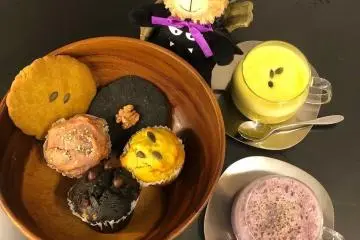 Seasonal pumpkin, purple sweet potato, and charcoal powder infused goodies (Photo: <a href="https://prtimes.jp/main/html/rd/p/000000057.000045733.html" target="_blank" rel="noreferrer noopener nofollow">Oizumi Kojo</a>)