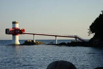 Ashizuri Underwater Observation Tower (Photo: <a href="https://commons.wikimedia.org/wiki/File:%E8%B6%B3%E6%91%BA%E6%B5%B7%E5%BA%95%E9%A4%A8.jpg" target="_blank" rel="noreferrer noopener nofollow">r18 INO (PACHIMO)</a> / <a href="https://creativecommons.org/licenses/by/3.0/" target="_blank" rel="noreferrer noopener nofollow">CC BY 3.0</a>)