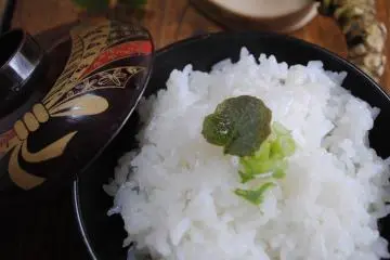 Savor fresh wasabi in uzume rice (Photo: SAVOR JAPAN)