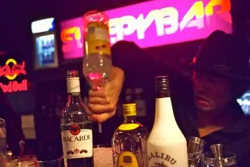 Nightlife (Photo: <a href="https://gethiroshima.com/" target="_blank" rel="noreferrer noopener nofollow">GetHiroshima</a>)