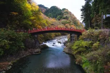 Shinkyo Bridge, Nikko (Photo: Sunil Naik / Unsplash)
