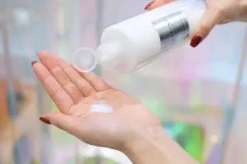 Bath and Body Milk with a Koyamaki scent—a Japanese pine tree (Photo: YUBUNE)