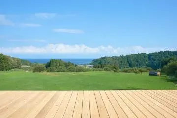 Toyama Bay (Photo: Onomi Village)