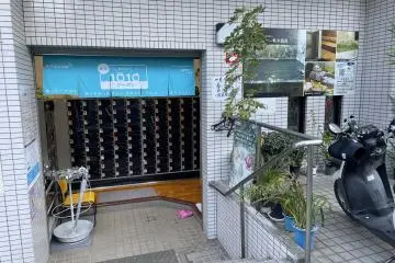 Gallery image