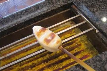 Photo:  sasa-kamaboko – <a href="https://www.flickr.com/photos/birdies-perch/2604345357/in/photolist-4Ydd3m-4Y8X9a-4Y8Xe8-4Y8WQV" target="_blank" rel="noreferrer noopener nofollow">mari</a> / <a href="https://creativecommons.org/licenses/by/2.0/" target="_blank" rel="noreferrer noopener nofollow">CC BY 2.0</a>