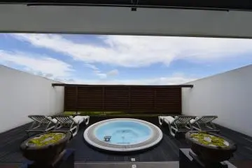 Spa (Photo: Oriental Hotel Okinawa Resort & Spa)