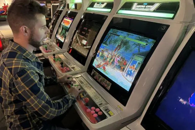 Retro Arcade Gaming at Akihabara's RETRO:G - Tokyo - Japan Travel