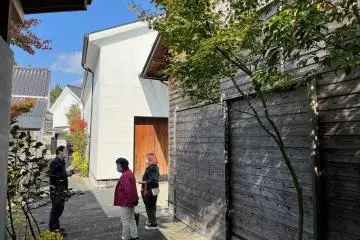 Gallery image
