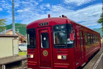 A Quaint Ride on the Nagaragawa Railway