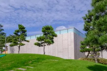Gallery image