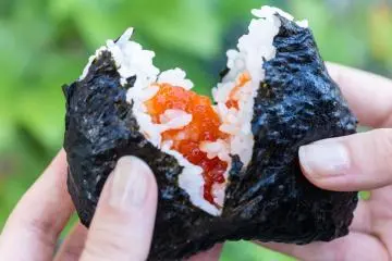 Ikura onigiri (Photo: Pete Leong)