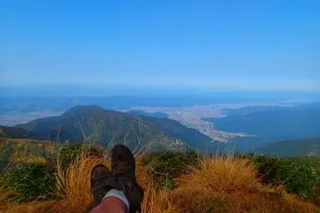 Quick rest looking down into Niigata (Photo: Matthew Shewchuk)