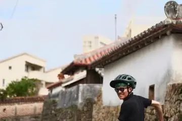 Okinawa Tsuboya Pottery District  (Photo: e-CHARIty)