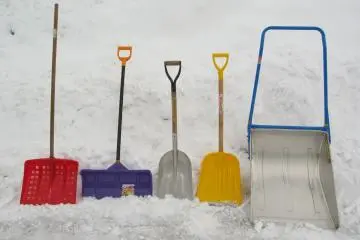 Snow Shoveling Race in Hijiori Onsen 2027