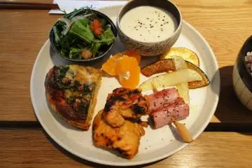 Cafe La Paix