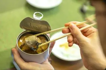 Marunushi’s award-winning Hachinohe Mackerel Can Bar (Photo: Fabien Recoquille)