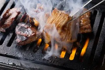 Grilling meat