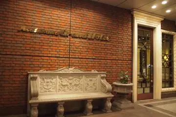 Gallery image