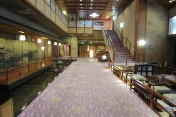 Inside Hotel Yagi....spacious (Photo: 坂本貴子)
