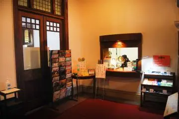 Gallery image