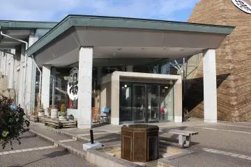 Gallery image