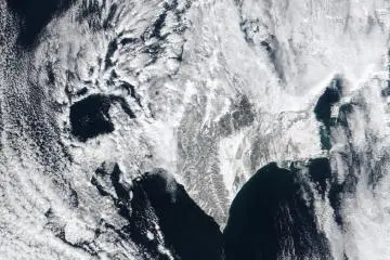 Photo:  Snowy Hokkaido – <a href="https://www.flickr.com/photos/24354425@N03/51837013984/in/photolist-2mYEfhq-2kQzFXb-pEY1fh-9Anokm-ngBEfN-jPmgCn-jPozoN-RuZ1hw-Kk9Yh2-2j18ZEv-2j1dfUz-2kLp8F6-25GAEeo-2cPbc7M-QFskrU-2mYGcGY-2cPbc5n-2aY5EZ4-dBqckB-25LALxa-YrivUY-2ktVkNR-23RpLVG-YKKiqq-2ktRcdD-25wJZ68-23RpLPQ-2iztrDk-2ktRcf2-2cPbc9v-2kLp8Bo-2byhXuG-PuCbq1-2jpeU7G-2jpeU7M-2jpeU7B-LDdUji-28St6GN-Bwpv4G-N2q9Va-G7gHFr-2bskUtG-NVLWxw-2ihw5GT-2ihywe8-2ihzyam-2ihzy5B-Q4LqRP-6UnfpK-2ipQZrn" target="_blank" rel="noreferrer noopener nofollow">Stuart Rankin</a> / <a href="https://creativecommons.org/licenses/by-nc/2.0/" target="_blank" rel="noreferrer noopener nofollow">CC BY-NC 2.0</a>