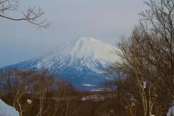 Mt. Yotei on a clear day. (Photo: Nicole Bauer )