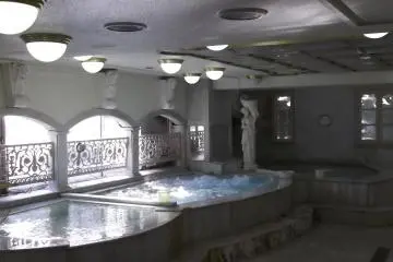 Shinjuku Kuyakusho-mae Capsule Hotel