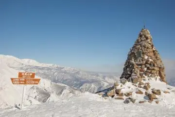 A white Christmas! (Photo: <a href="https://en.japantravel.com/profile/ben-beechey/434" target="_blank" rel="noreferrer noopener nofollow">Ben Beech</a> / JT)