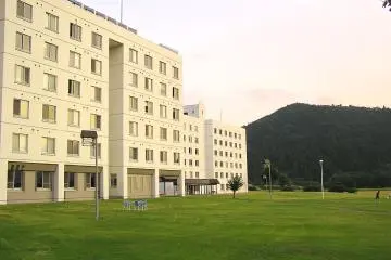 Photo:  IUJ Student Dorms – <a href="https://commons.wikimedia.org/wiki/File:IUJ_Student_Dorms.jpg" target="_blank" rel="noreferrer noopener nofollow">Wsj</a> / Public Domain