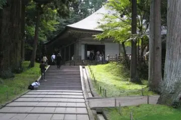 Golden Hall (Photo: ryohei)