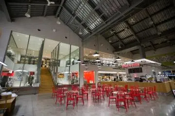 Food Court