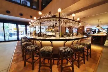 Casual Bar