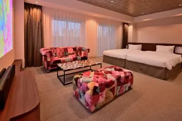 EJ Aime Hotel